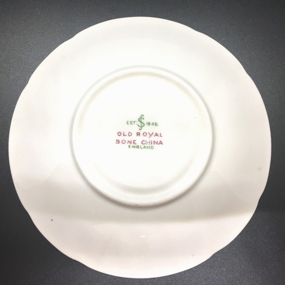 Old Royal Tea Cup Saucer Pink Roses Scalloped Gold Trim Bone China VTG England - Picture 8 of 11